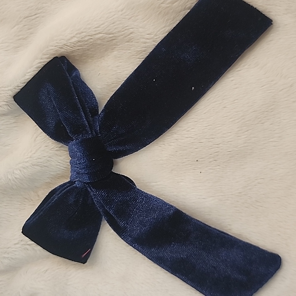 💙Navy Blue Velvet Hair Bow